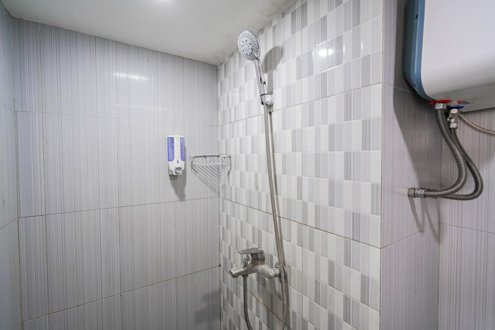 Capital O 93743 Apartement Gateway Cicadas By Scm Property Bandung Luaran gambar